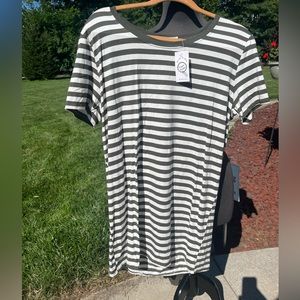 New with tags Hearts and Hips striped top ladies L tunic